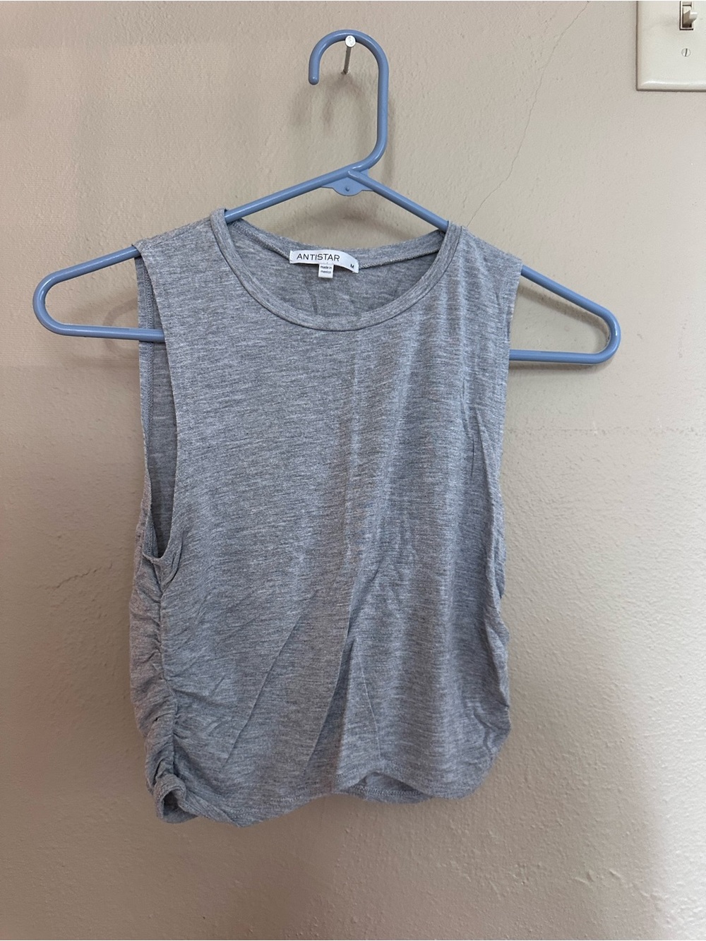 5 Women crop tanks